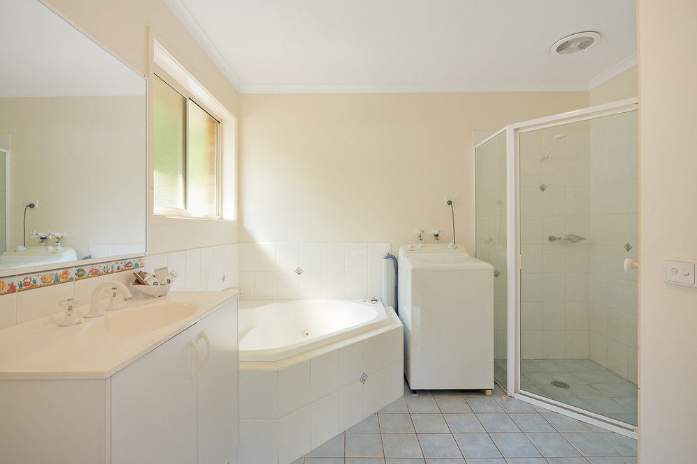 Quarantine Bay Beach Cottages Eden Bagian luar foto